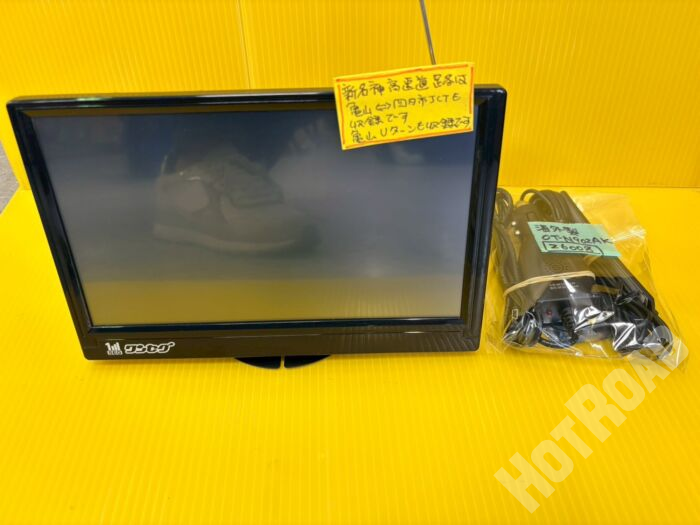 【中古品】海外製　OT-N902AK　9インチポータブルナビ、ワンセグTV