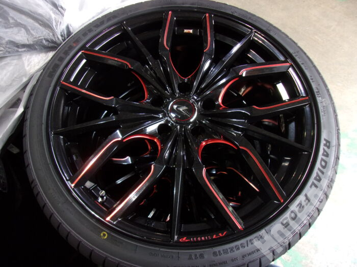 【中古ホイール + 新品タイヤセット】レオニス　19インチ 5H114.3　ミネルバ　235/35R19　アルミセット4本