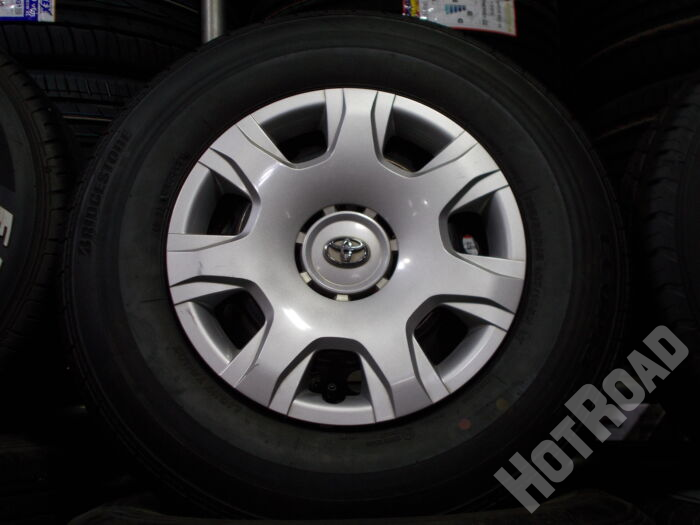 【中古ホイールタイヤセット】ハイエース純正 鉄チン　15インチ 6H139.7　ブリヂストン　195/80R15　アルミセット4本