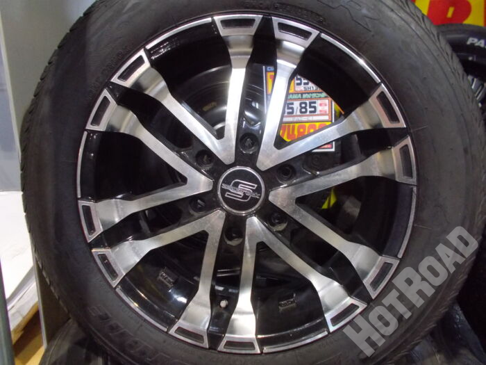 【中古ホイールタイヤセット】ブリヂストン GL-R　215/60R17　17インチ 6H139.7　アルミセット4本