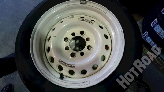 ブリヂストン　スーパーラップ　１４インチ　中古品