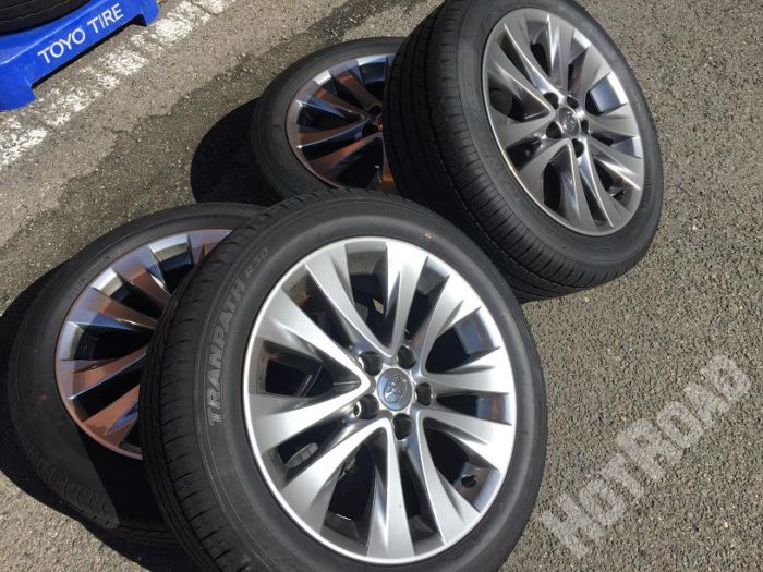 アルファード タイプゴールド純正　18インチ新車外しタイヤホイールセット