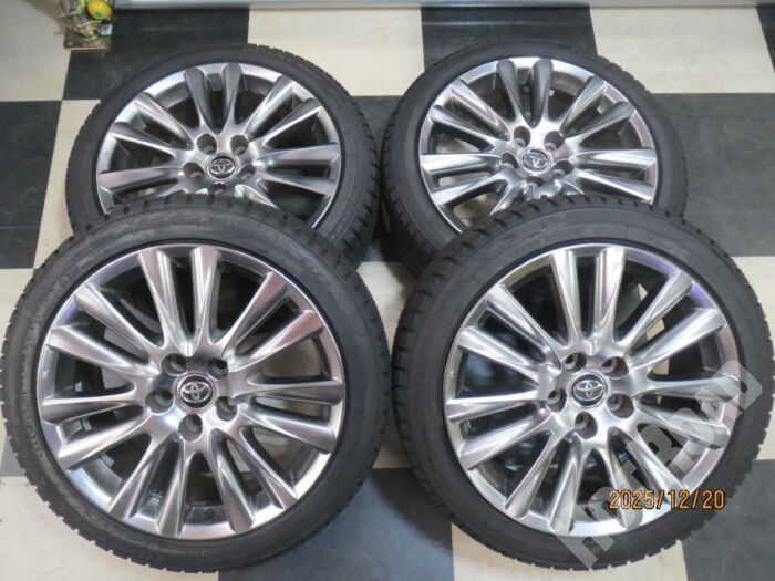 【豊田店】トヨタ 60ハリアー 純正 ハイグロス 18インチ 90ヴォクシー 7.5J +45 5H114.3 中古 25年製 スタッドレス TOYO OBSERVE GIZ2 215/45R18 新品